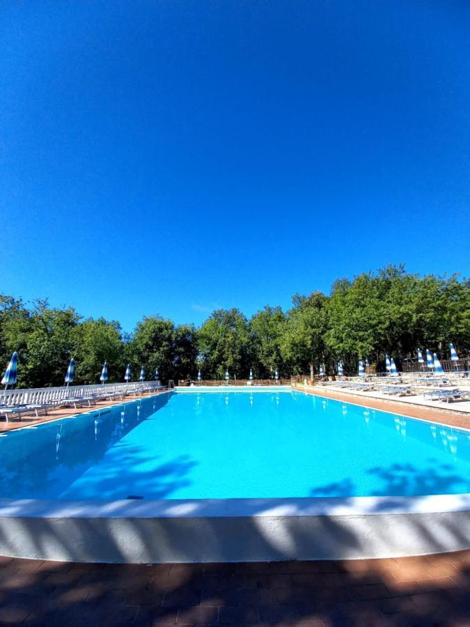 Luxor Chianti Glamping Village كاستيلّينا إنْ كْيانت المظهر الخارجي الصورة