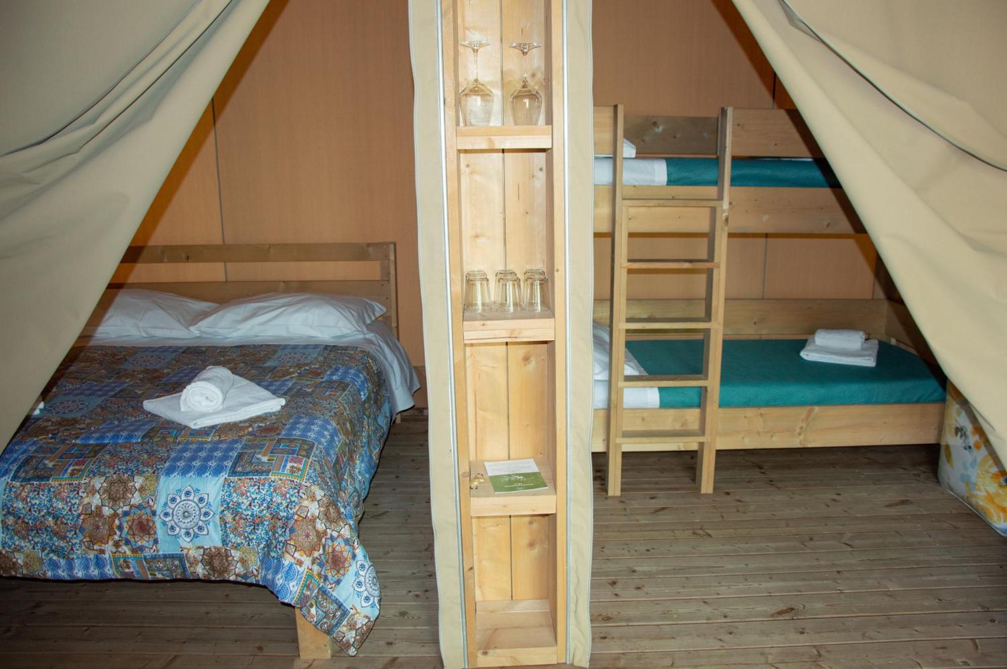 Luxor Chianti Glamping Village كاستيلّينا إنْ كْيانت المظهر الخارجي الصورة